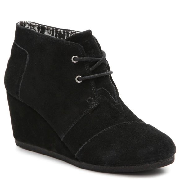 Toms Shoes - TOMS Wedge Ankle Booties 9.5 Black Desert Bootie Suede Lace Up Boots Shoes